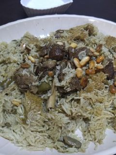 صورة لوصفة مقلوبة فول باللحمة