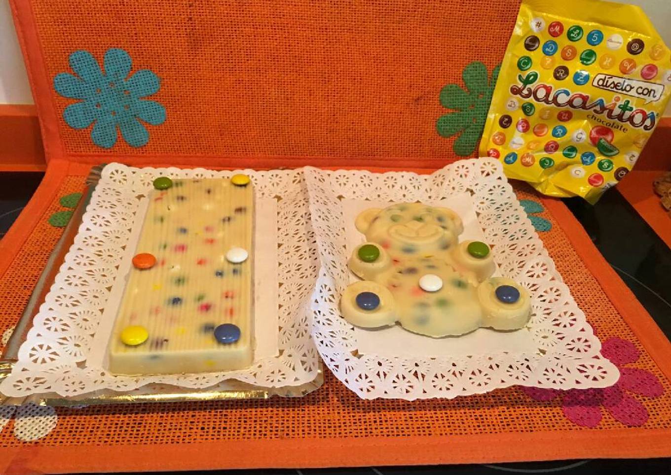 Turrón de chocolate blanco y lacasitos