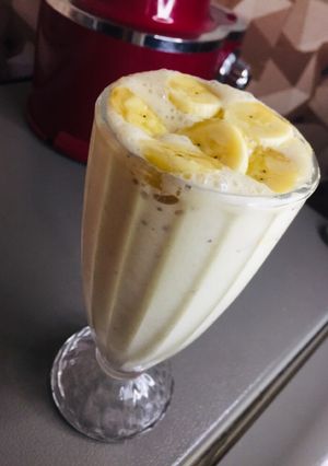 A picture of Banana smoothie.