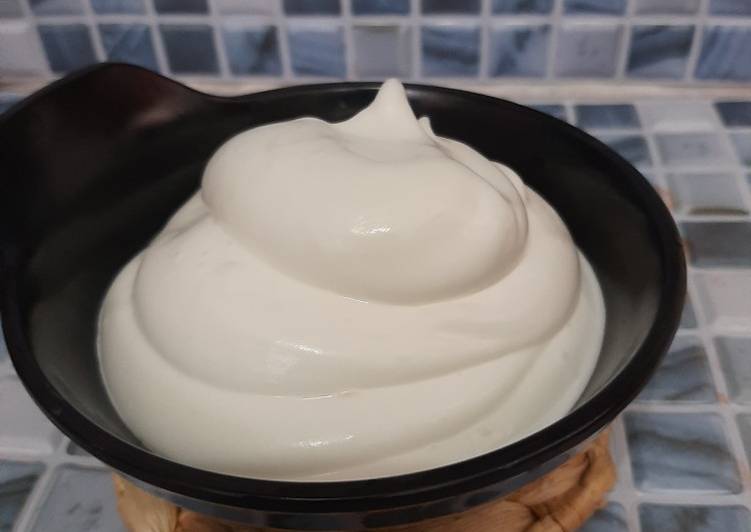 Resep Whipcream home made (murmer dan ekonomis) Jadi, Enak Banget