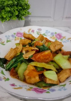 Foto resep Tumis Pakcoy Tahu Simple