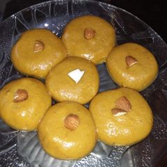 A picture of Besan Halwa.