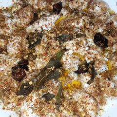A picture of Dahi phulki.