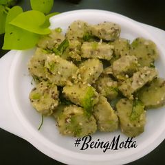 A picture of Khichadi Muthiya.