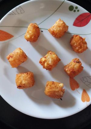 A picture of Potato chilli bites.