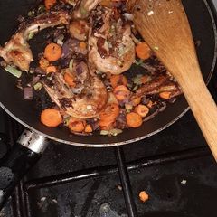 A picture of Roast gravy.