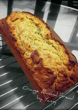 A picture of Orange Almond Bread.