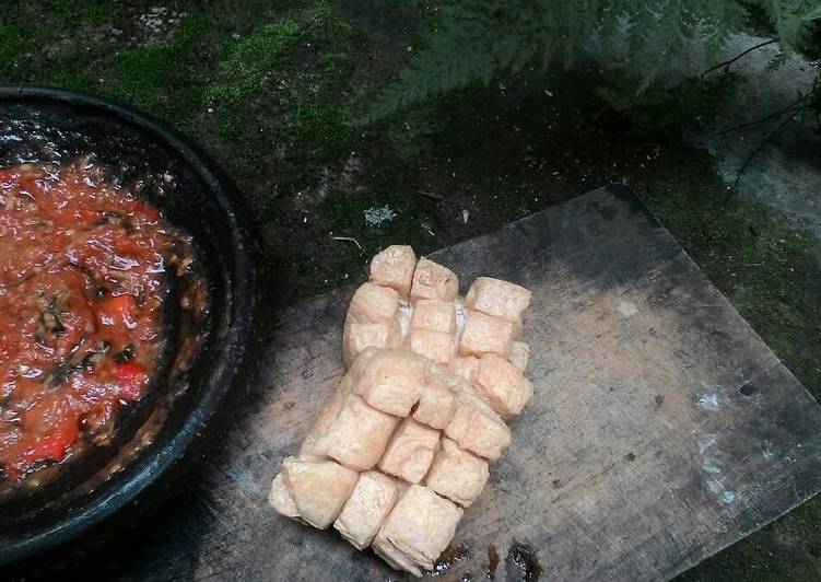 Tahu domino