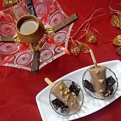 A picture of Oreo Banana Kulfi with walnuts fudge.