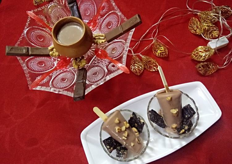 How to Prepare Award-winning Oreo Banana Kulfi with walnuts fudge