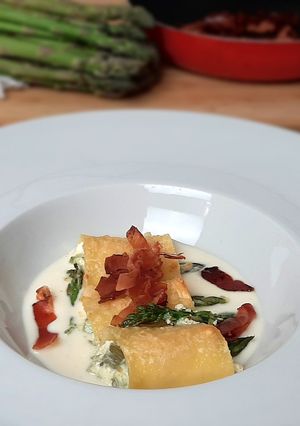 Foto di Paccheri gratinati asparagi e speck