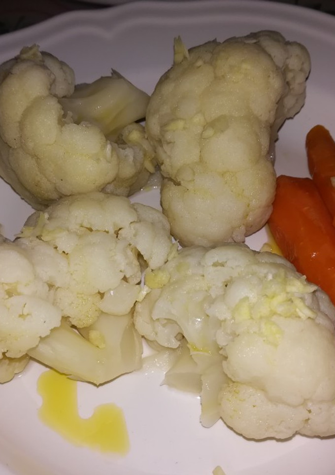 Una foto de Coliflor con zanahoria aliñadas