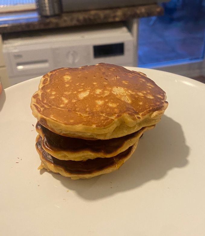 A picture of Apple, Peanut Butter & Egg Mini Pancakes.