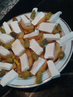 Una foto de Ensalada de queso fresco