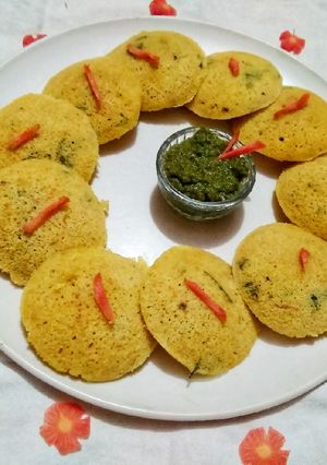 A picture of Oats idli.