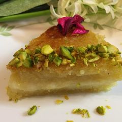 A picture of Creamy Turkish Basbousa Cake.