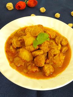 सोया बीन और आलू की सब्जी (Soya bean aur aloo ki sabji recipe in hindi) रेसिपी मुख्य फोटो