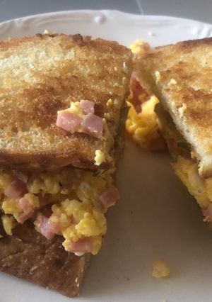 Una foto de Ham & cheese sándwich a la sonorense