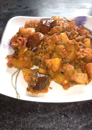 A picture of Mix veg curry.