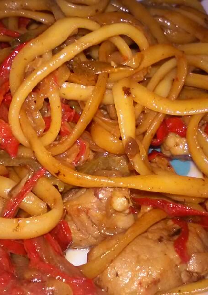 Una foto de Tallarines con boletus, secreto y soja