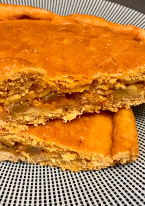 Una foto de Empanada estilo gallego de atún y pisto