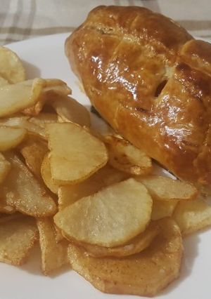 Foto principal de Solomillo Wellington con patatas panaderas