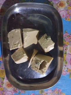 சீம்பால் (Seempaal recipe in tamil) செய்முறை முக்கிய புகைப்படம்