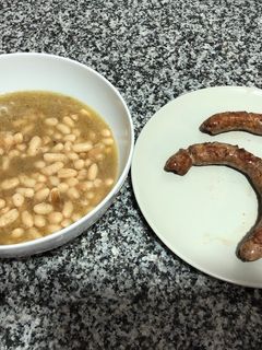 Una foto de Montgetas con butifarra