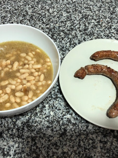 Una foto de Montgetas con butifarra