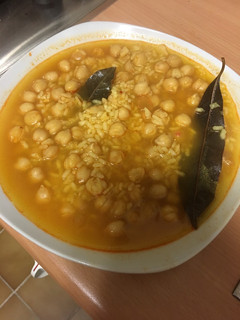 Una foto de Garbanzos con arroz