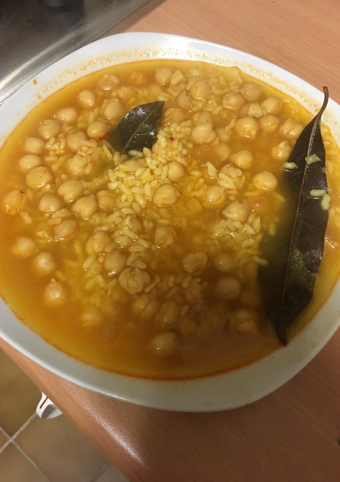 Una foto de Garbanzos con arroz