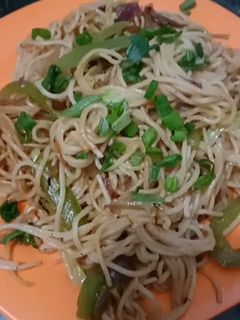 वेज नूडल्स (Veg Noodles Recipe in Hindi) रेसिपी मुख्य फोटो