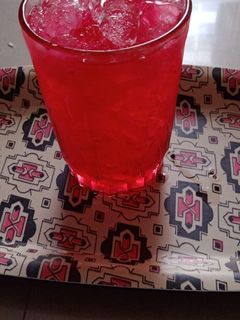રોઝ શરબત (Rose Sharbat Recipe In Gujarati) રેસીપી મુખ્ય ફોટો