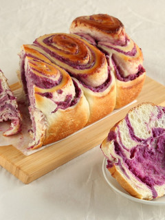 A picture of Purple Sweet Potato Bread.