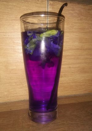 Foto resep Es Teh Bunga Telang Biru Suami Istri