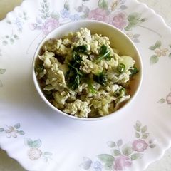 A picture of Egg onion stir fry.