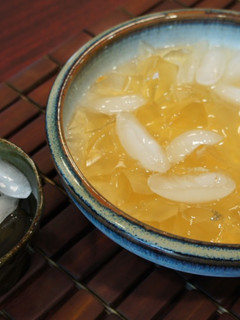 A picture of Honey Lemon Aiyu.