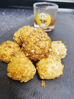 Una foto de Bolitas de Mozzarella Crujientes