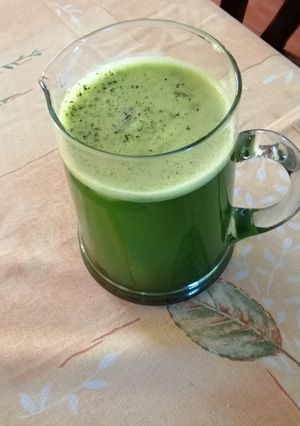 Una foto de Agua de chaya y limón
