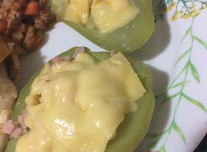 Una foto de Chayotes rellenos