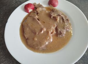 Foto principal de Filetes de ternera con salsa al whisky – exprés
