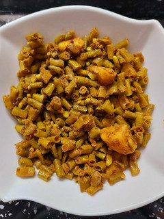चौला /चवला की फली की सब्जी(chaula / chaula ki phali ki sabzi recipe in hindi) रेसिपी मुख्य फोटो