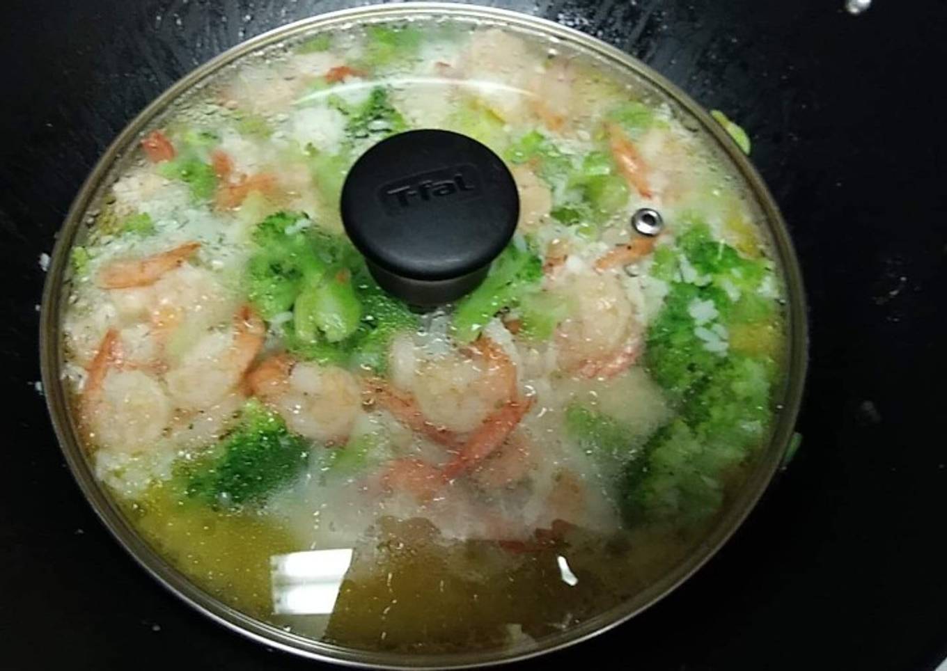 Shrimp, broccoli and rice