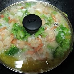 A picture of Shrimp broccoli & rice.