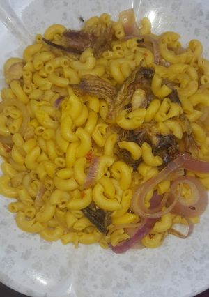 A picture of Macroni jollof.