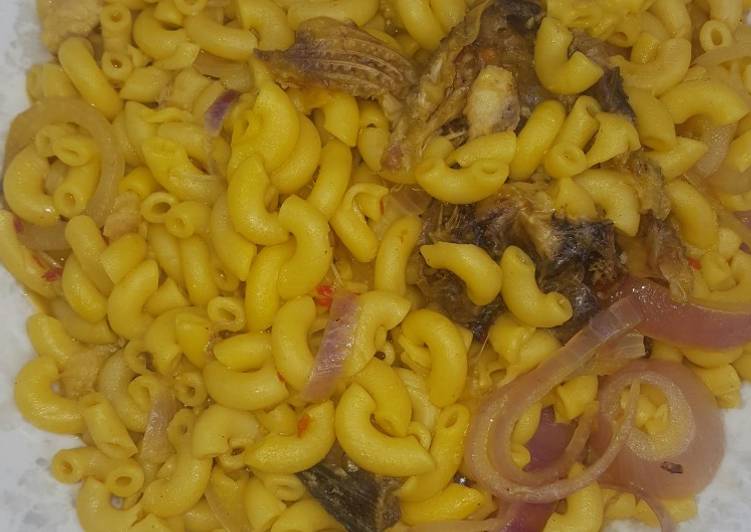 How to Prepare Super Quick Macroni jollof