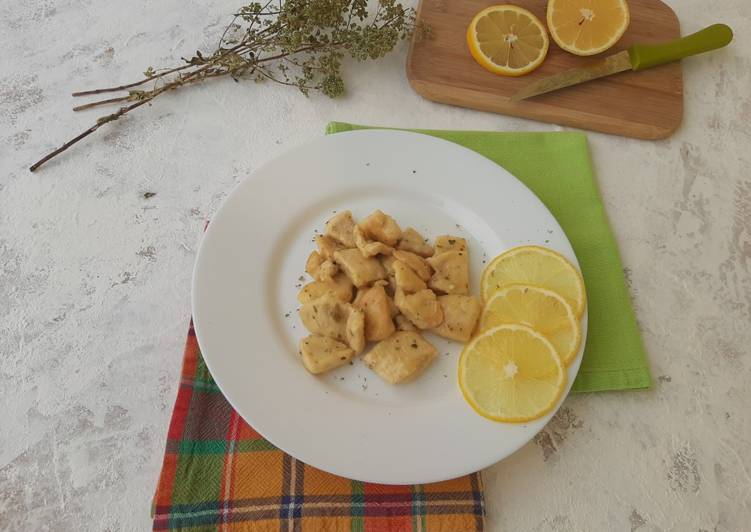 Easiest Way to Prepare Ultimate Straccetti di pollo al limone