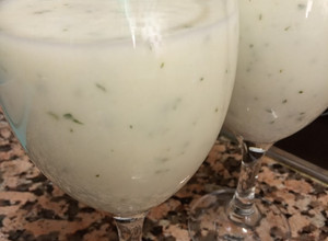 Foto principal de Sorbete de melón, lima y hierbabuena