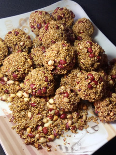 A picture of Roasted Sesame seeds and groundnuts #charityrecipe #weeklycontes.