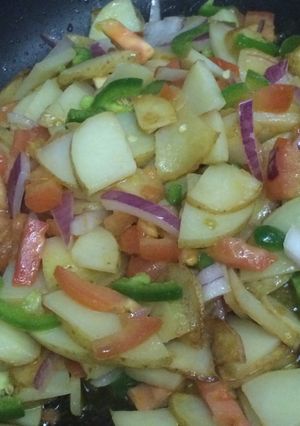Una foto de Guisado de papitas amarillas